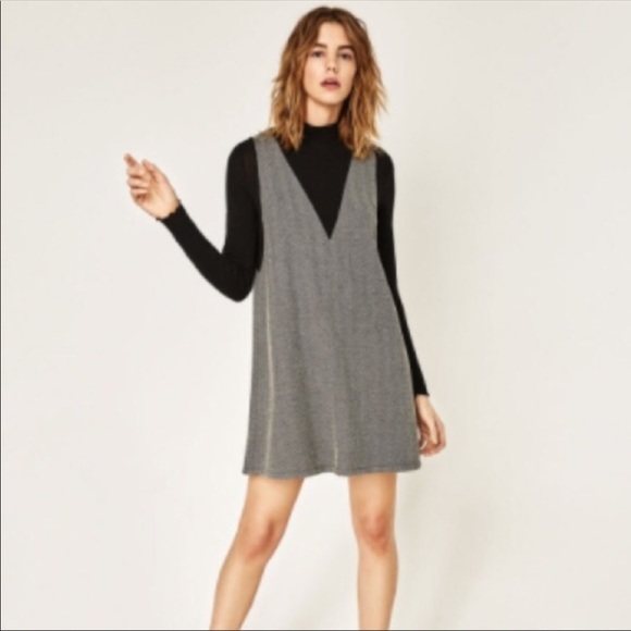 $25 - Picture 2 of 2